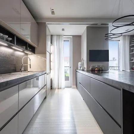 Incomparable Penthouse Huge Terrace Holiday home *