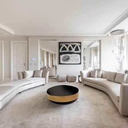 Incomparable Penthouse Huge Terrace Holiday home *