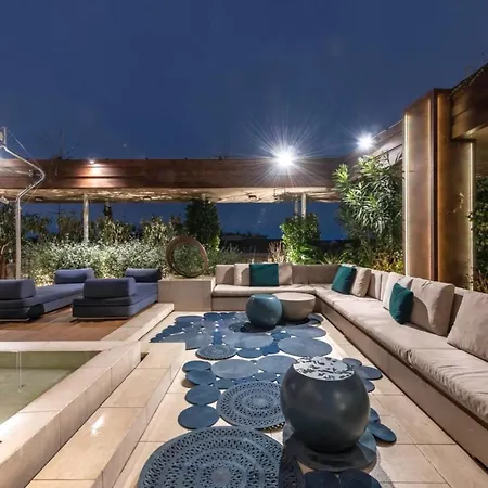 Incomparable Penthouse Huge Terrace Holiday home